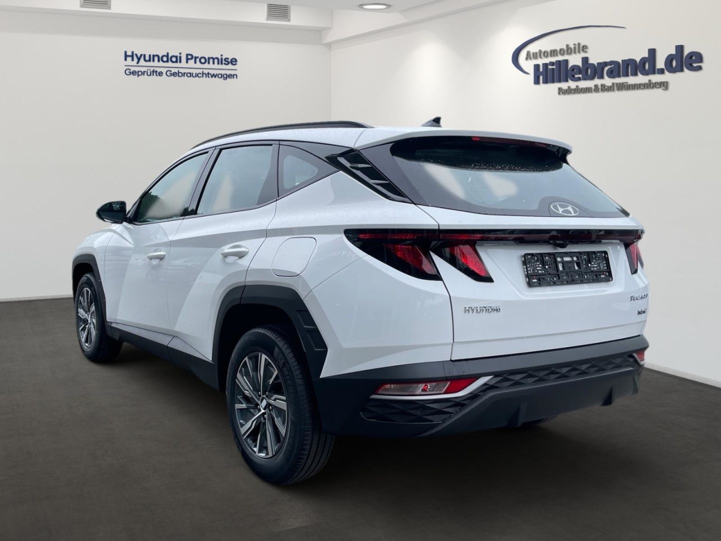 Hyundai Tucson Select Hybrid 2WD - Samsaru's Car Outlet