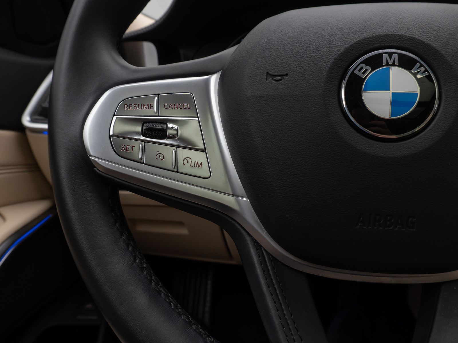BMW 320d Luxury Line - Samsaru's Car Outlet