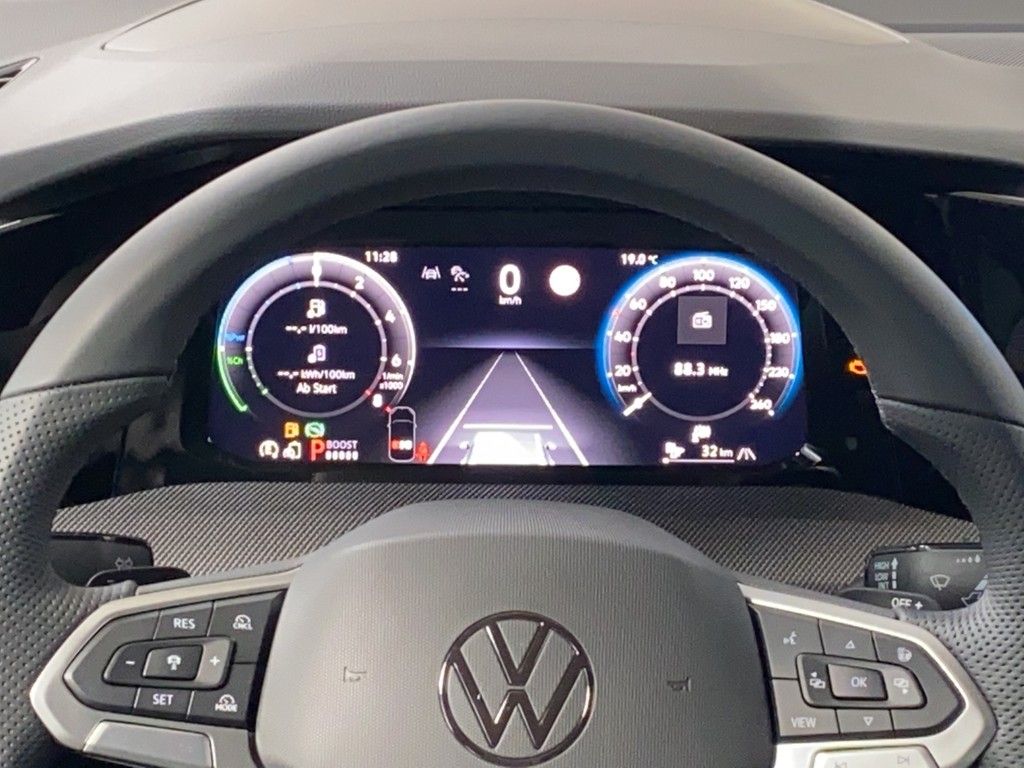 Volkswagen Golf  1,5l eHybrid DSG GTE Matrix+AHK+360°Kamera