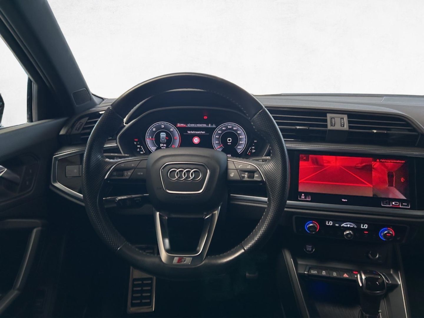 Audi Q3 40 TDI S-tronic S-line - Samsaru's Car Outlet
