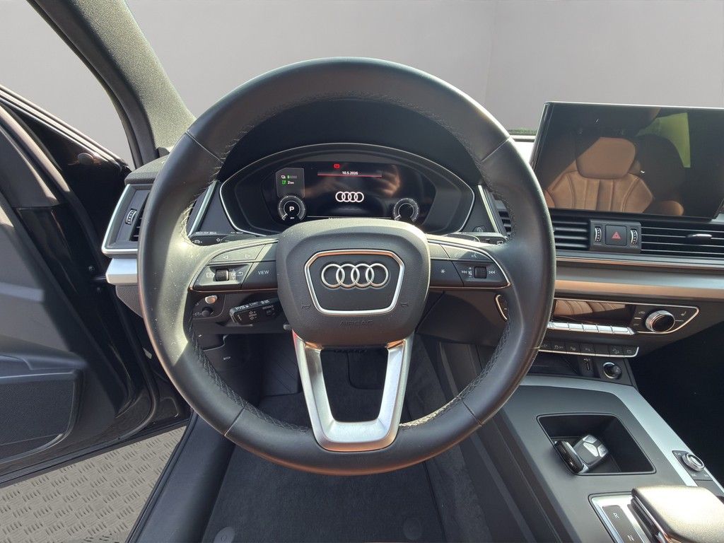 Audi Q5 S-Line 55TFSIe Quattro S-Tr. Pano AHK Leder