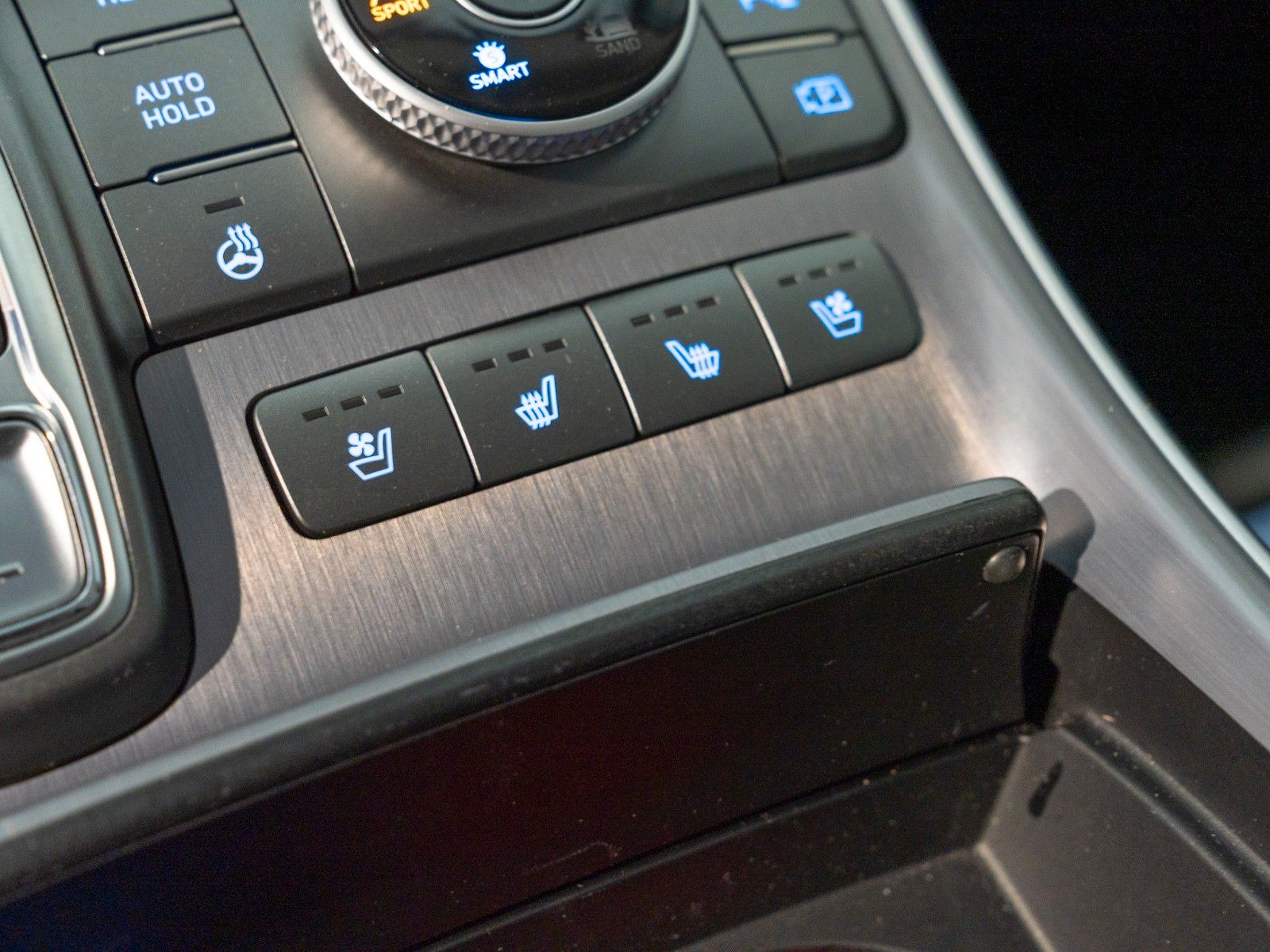 Hyundai Santa Fe Signature Plug-In Hybrid 4WD - Samsaru's Car Outlet
