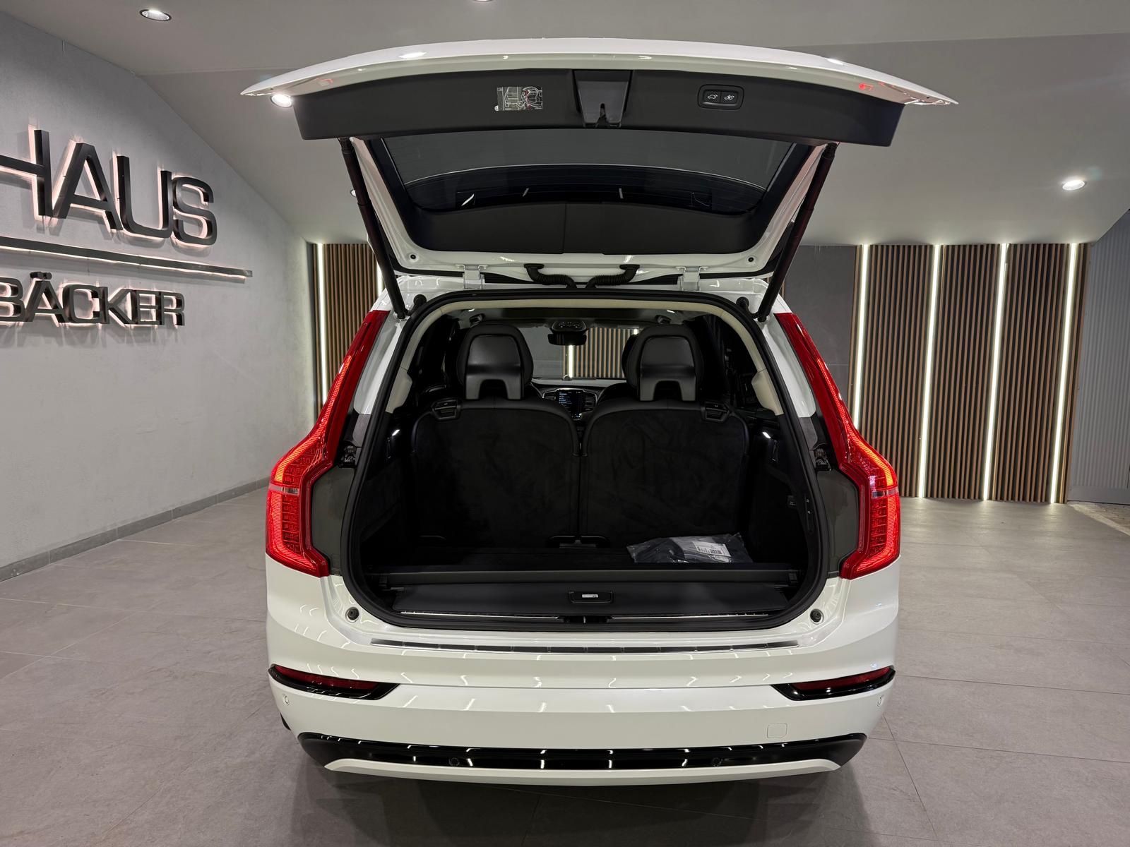 Volvo XC90 Ultra Dark Recharge*LED*RFK360°*7SITZER*