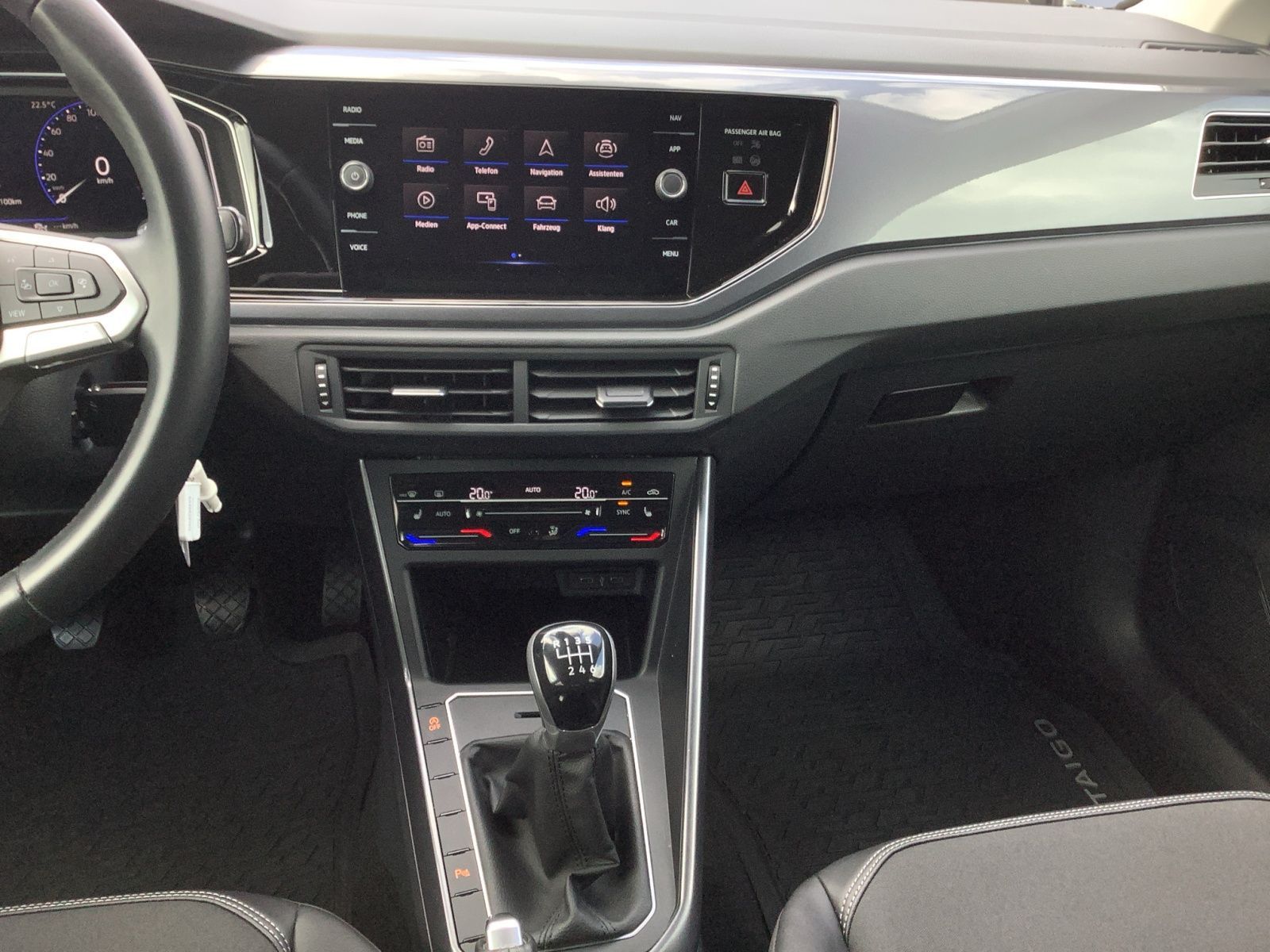 Volkswagen Taigo 1.0 TSI STYLE - Samsaru's Car Outlet