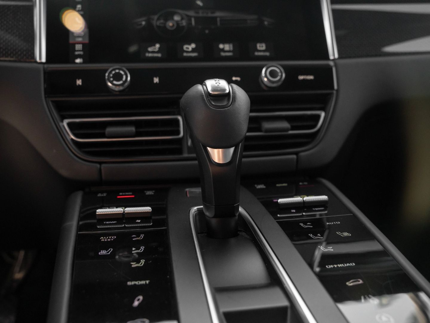 Porsche Macan GTS 21-Zoll AHK BOSE Pano Luft 18-Wege
