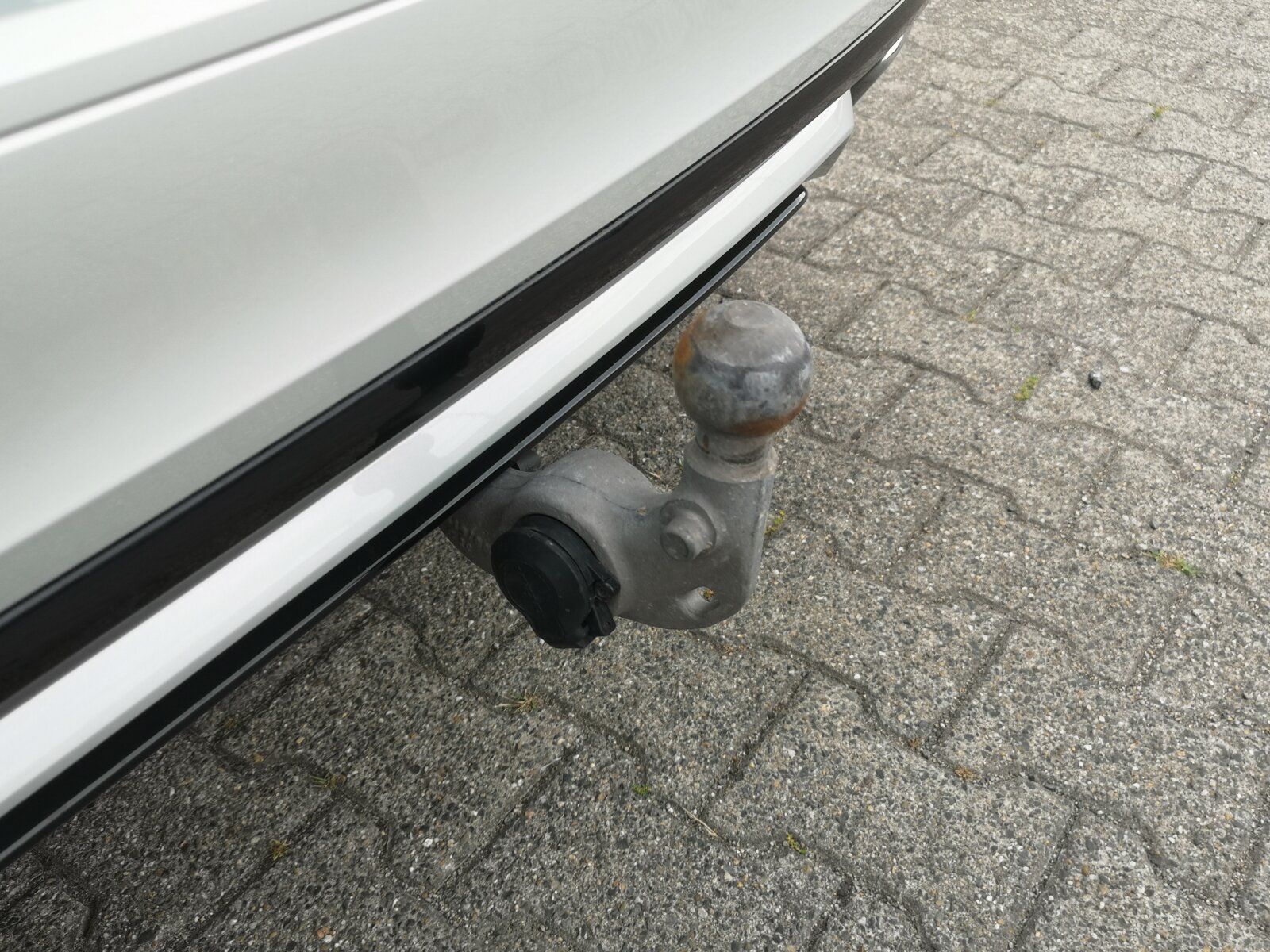 Volvo V60 Recharge T8 Plus Dark Long Range PANO|AHK|