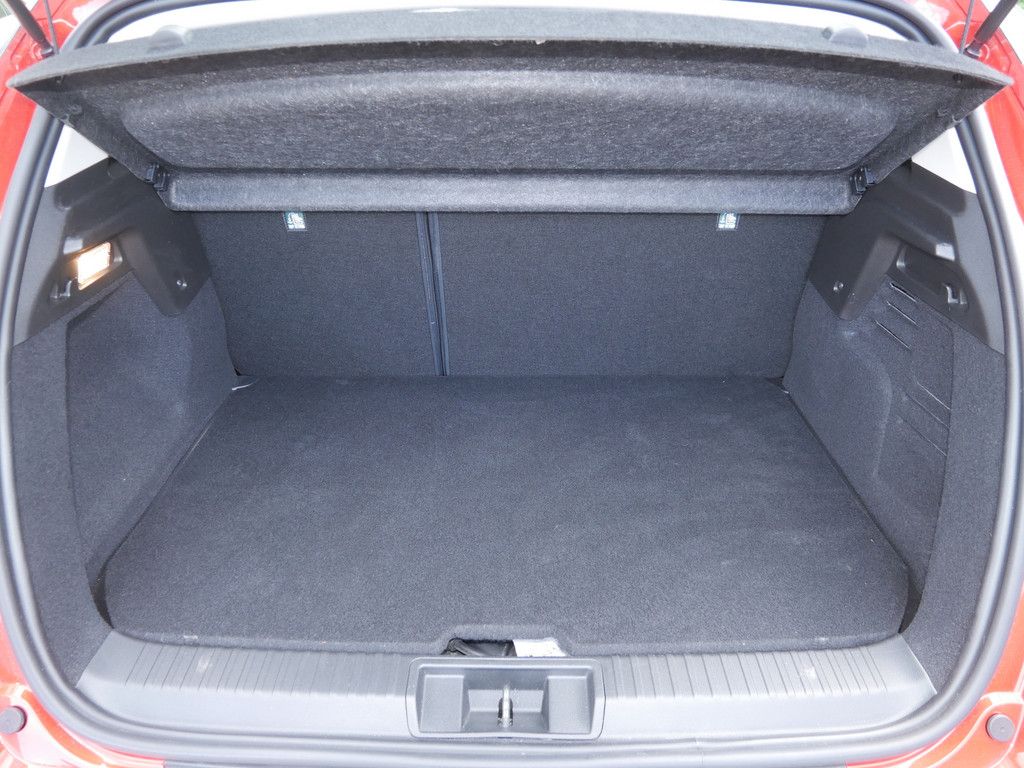 Renault Captur Edition One E-Tech Plug-In - Samsaru's Car Outlet