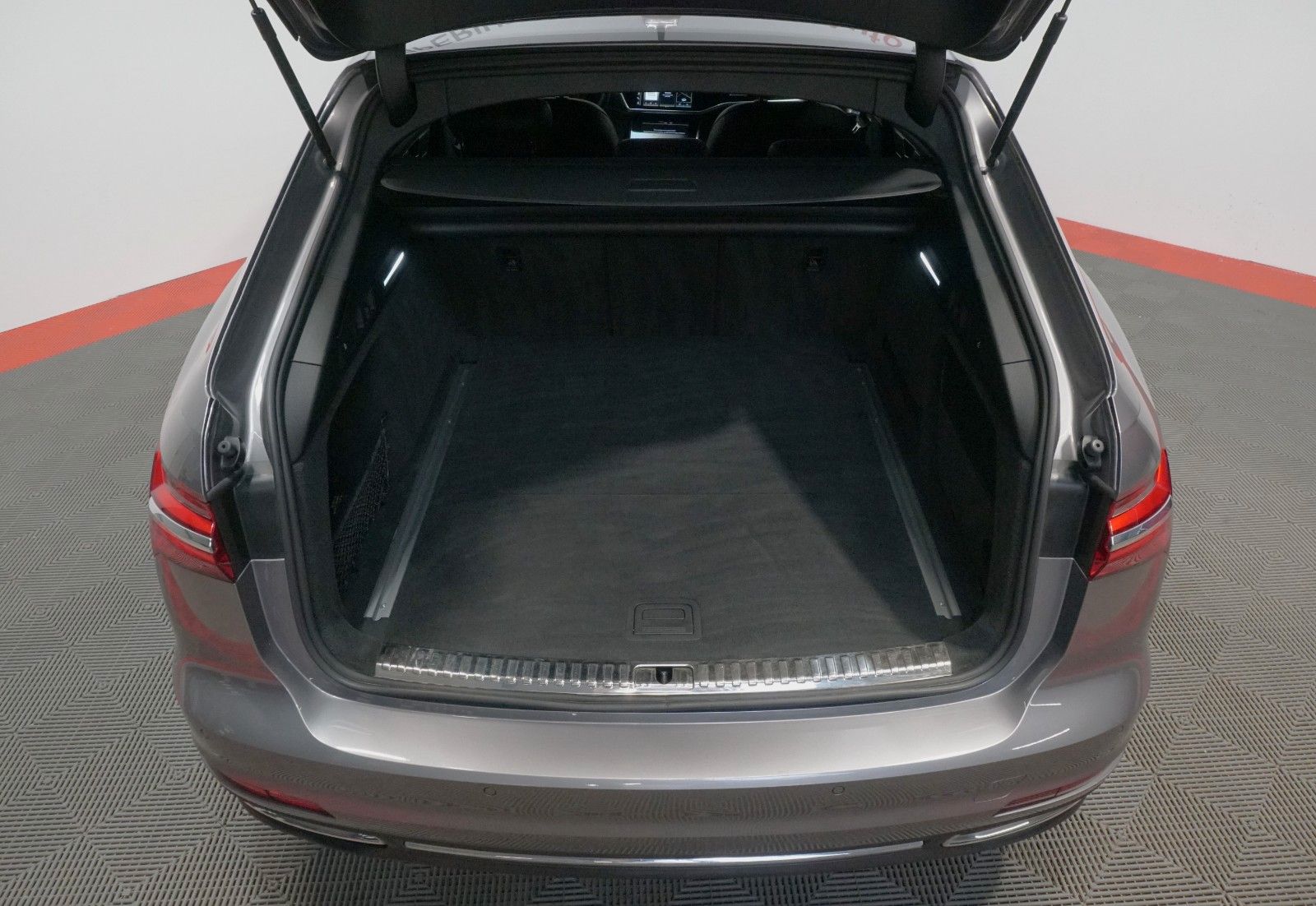 Audi A6 Avant 40 TDI quattro - Samsaru's Car Outlet