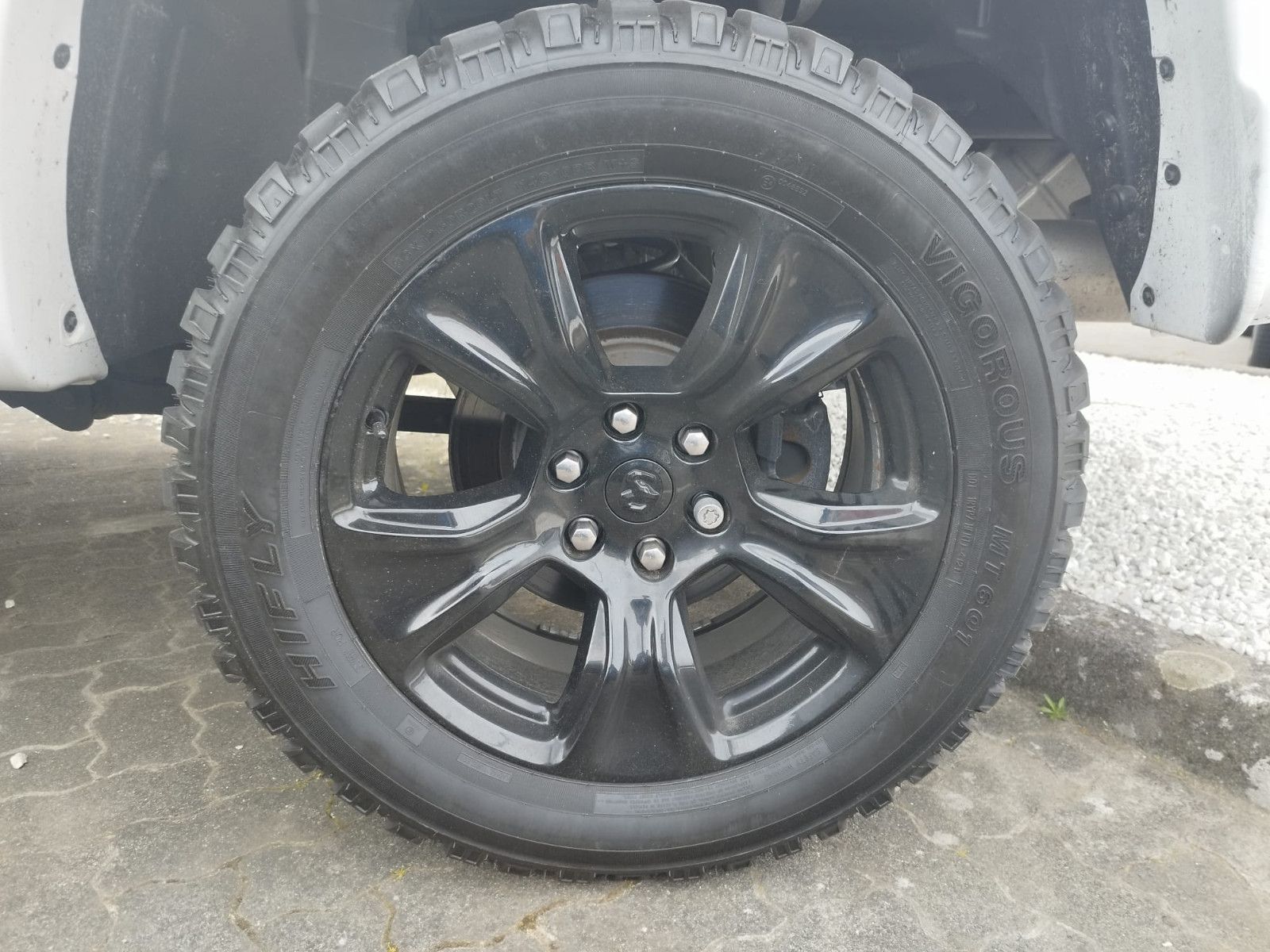 Dodge RAM 1500 Laramie Crew Cab 4x4  Kamera Leder LED