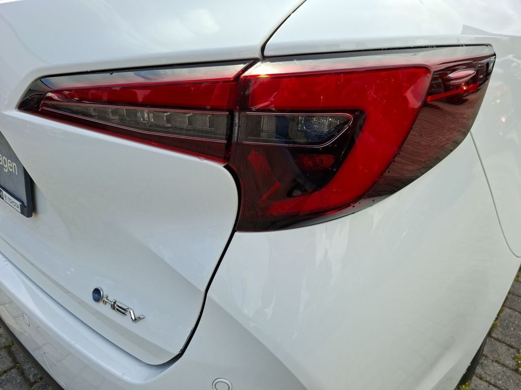 Toyota Corolla 2.0 Hybrid Touring Sports Team Deutschla