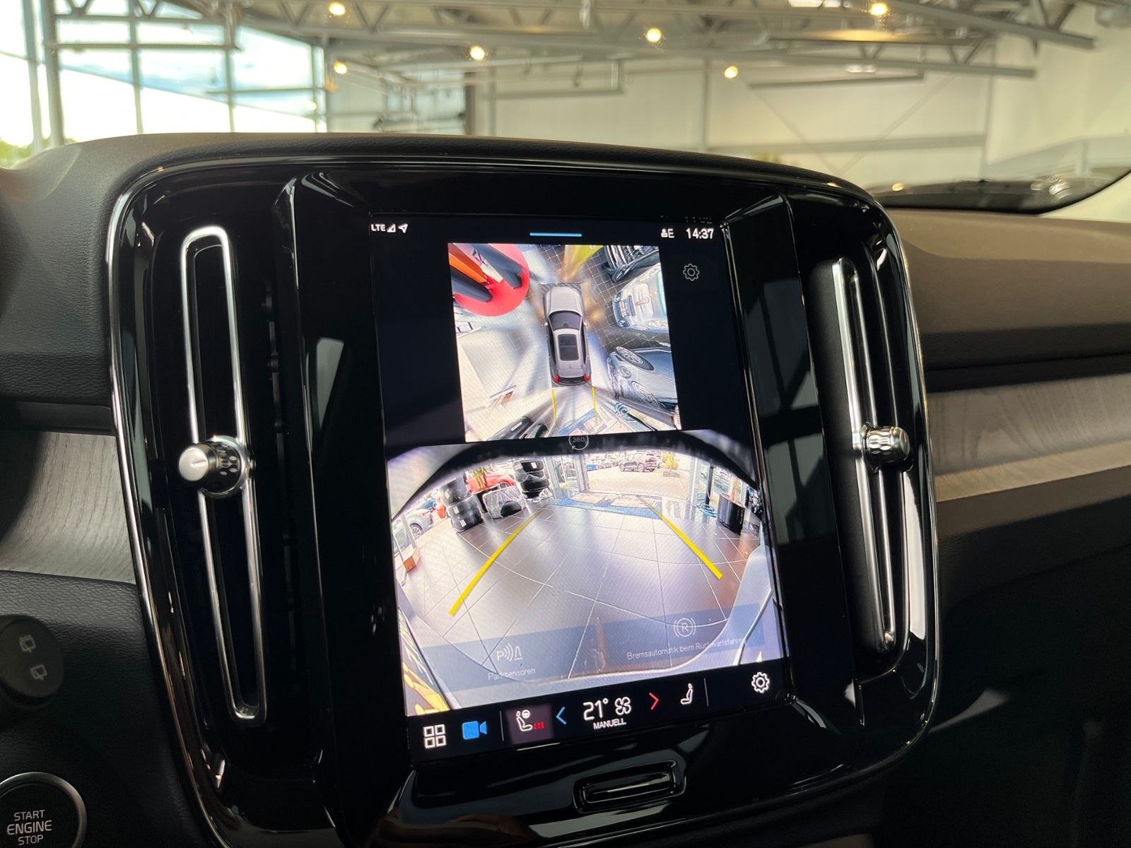 Volvo XC40 Ultra Dark PANO AHK 21" 360° KAM