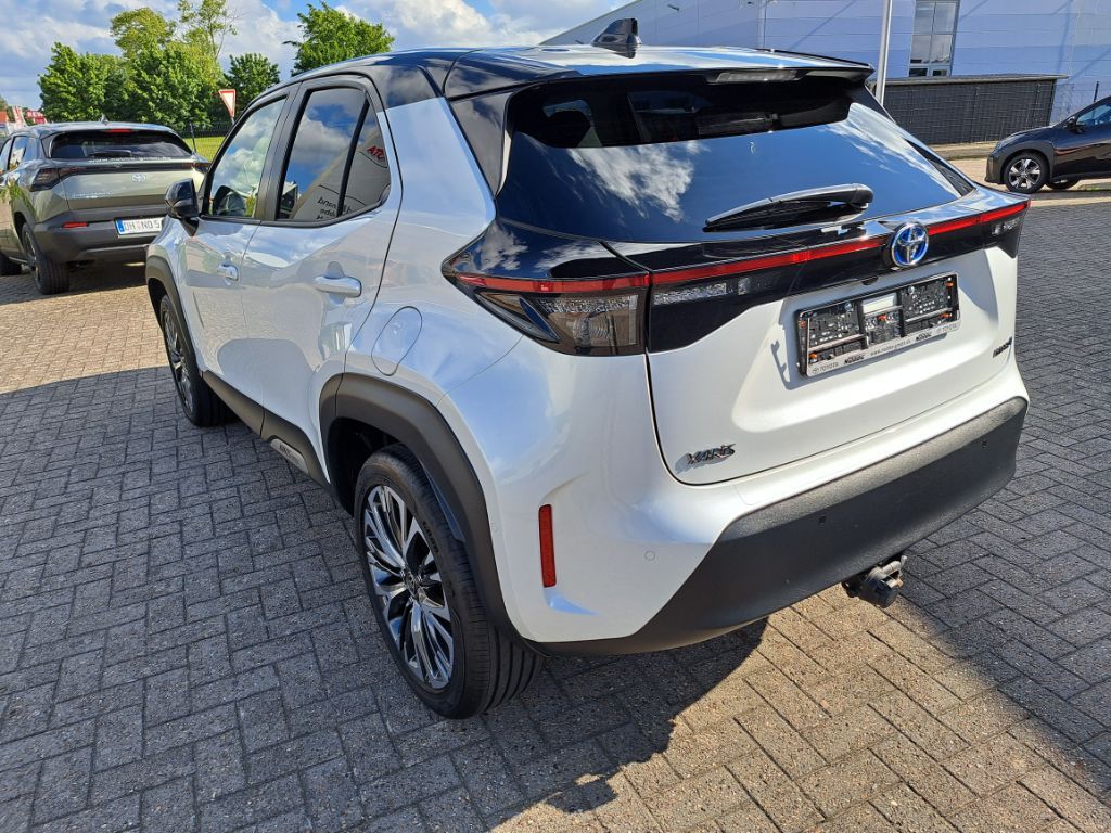 Toyota Yaris Cross Hybrid 1.5 VVT-i Elegant AHK, Teille