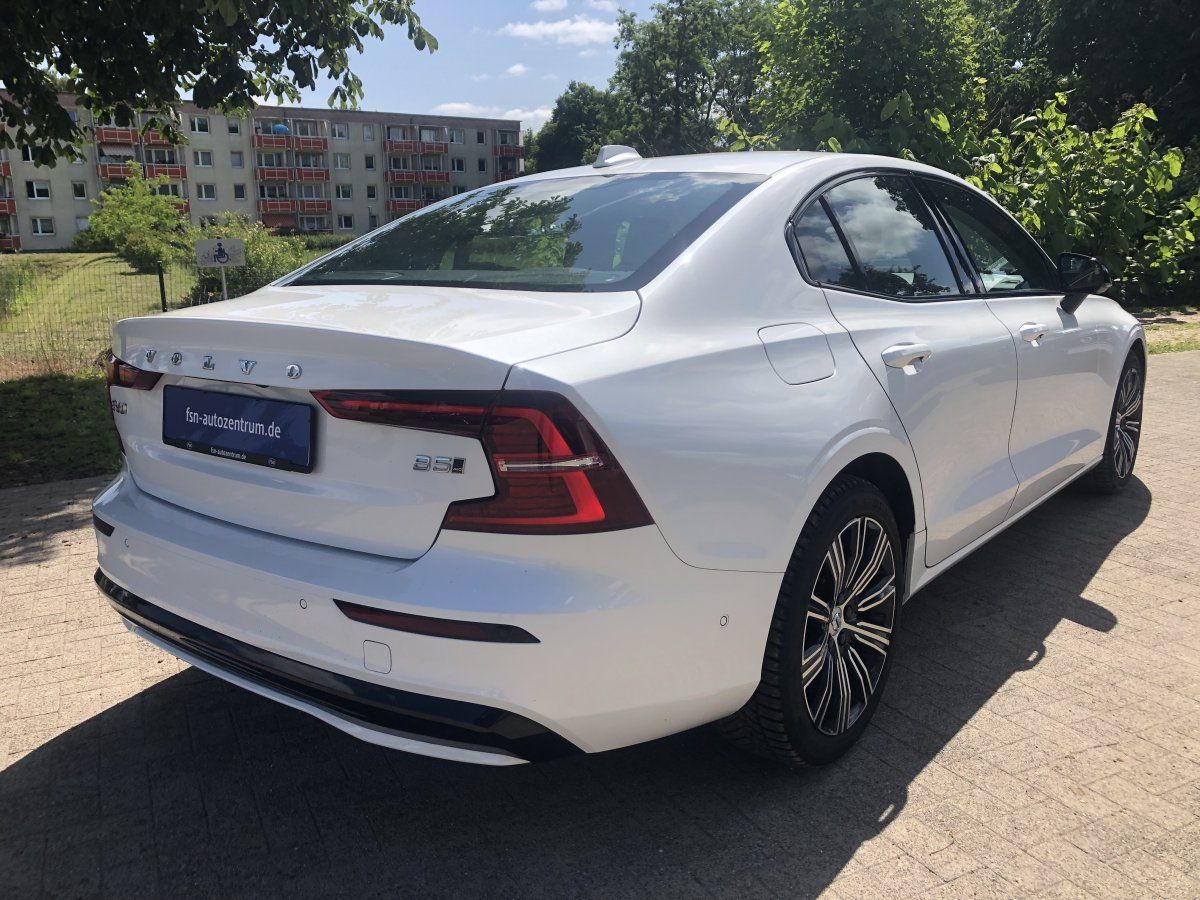 Volvo S60 B5 AWD Ultimate Dark