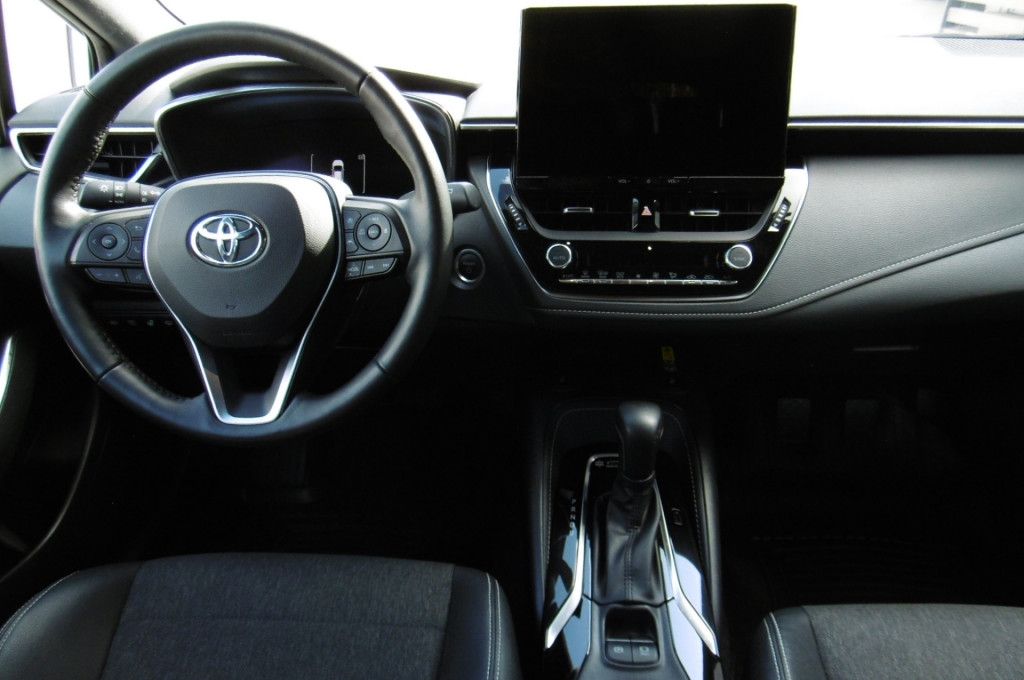 Toyota Corolla 1.8 Hybrid Team D NAVI ACC FACEL. LED