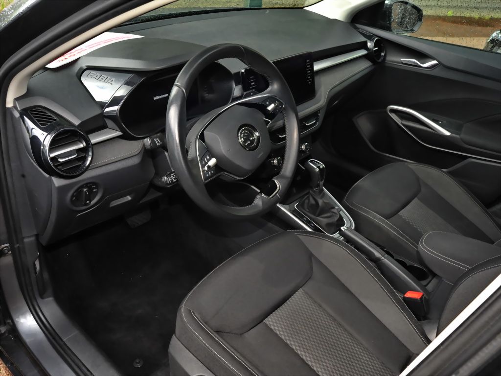 Skoda Fabia 1.0 TSI Style DSG - Samsaru's Car Outlet