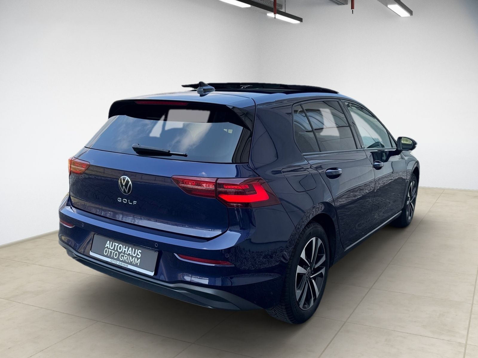 Volkswagen Golf VIII 2.0 TDI United DSG - Samsaru's Car Outlet