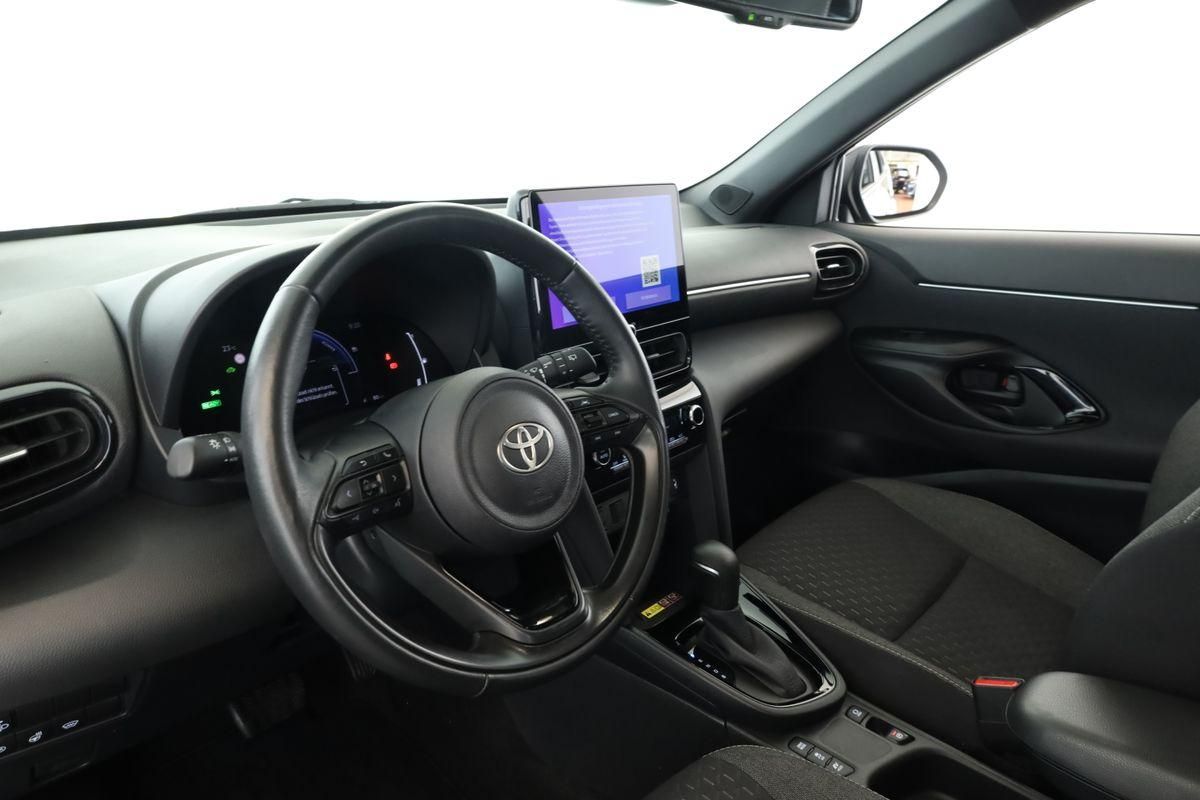Toyota Yaris Cross CVT Team D LED Navi SHZ iACC Kam 17"