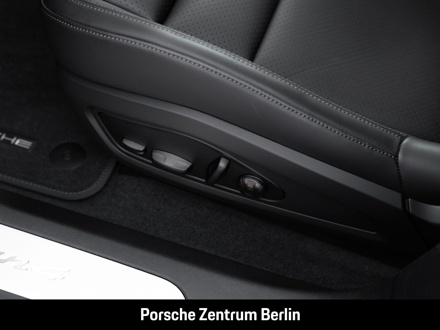 Porsche Taycan 4 Cross Turismo InnoDrive HD-Matrix LED