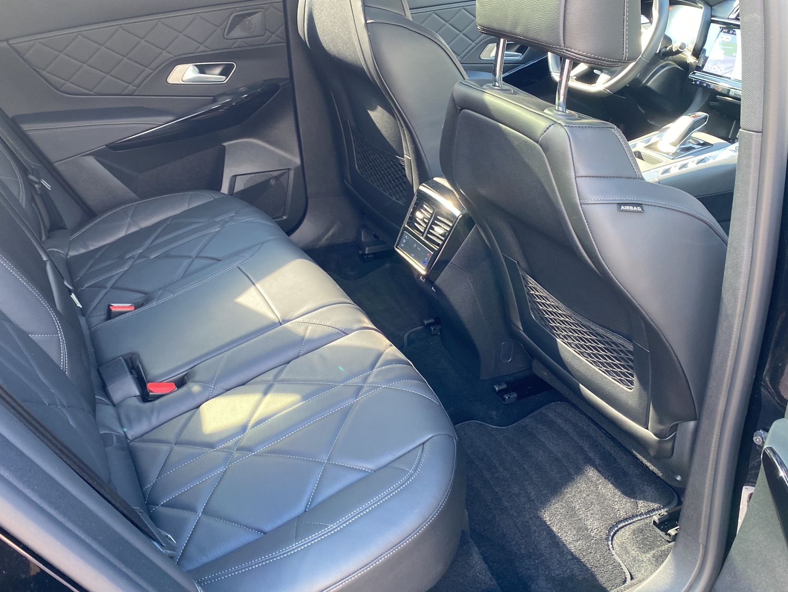 DS Automobiles DS7 Crossback 1.5 BlueHDI Rivoli*Pano*voll LED