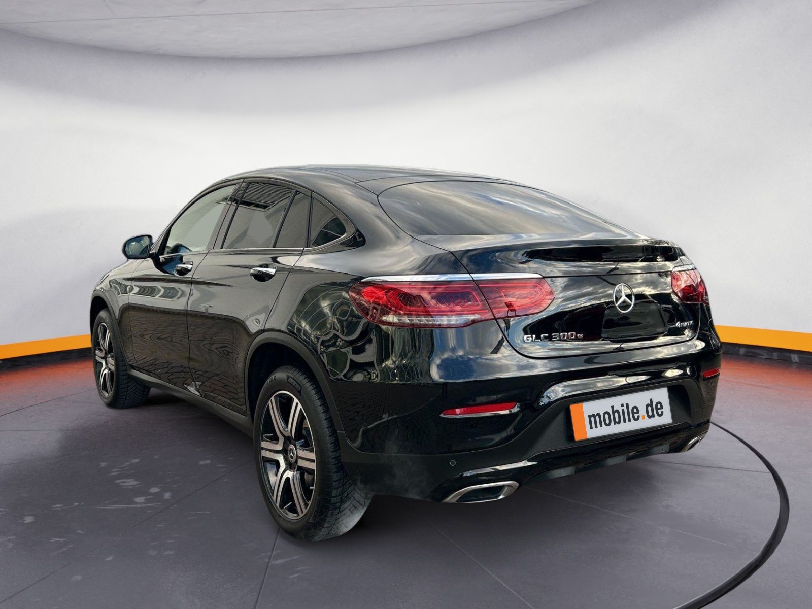 Mercedes-Benz GLC300e 4M Coupé - Samsaru's Car Outlet