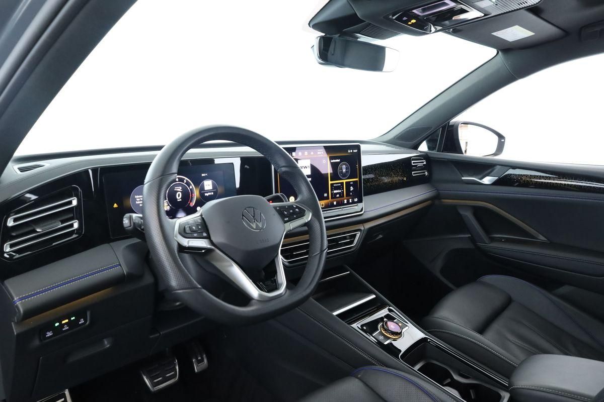 Volkswagen Tiguan 2.0 TSI DSG 4M R-Line IQ Pano Nav 360 AHK