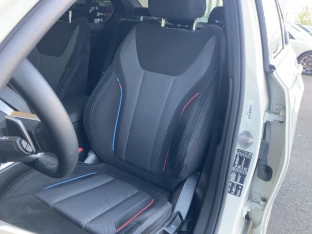 BMW 320 i xDrive Limo M-Sport Pano AHK 18'' HUD Kame