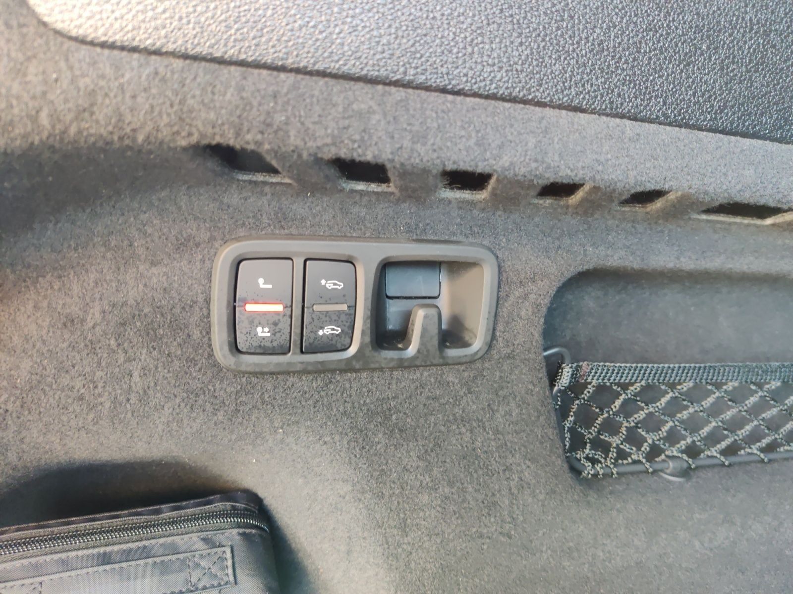 Audi Q8 55 TFSI e q. Tiptr. S-Line - Samsaru's Car Outlet
