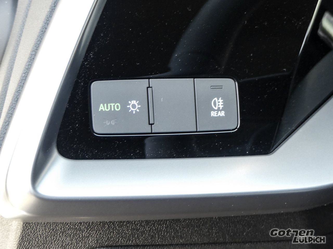 Audi A3 Sportback 35 TFSI S line - Samsaru's Car Outlet