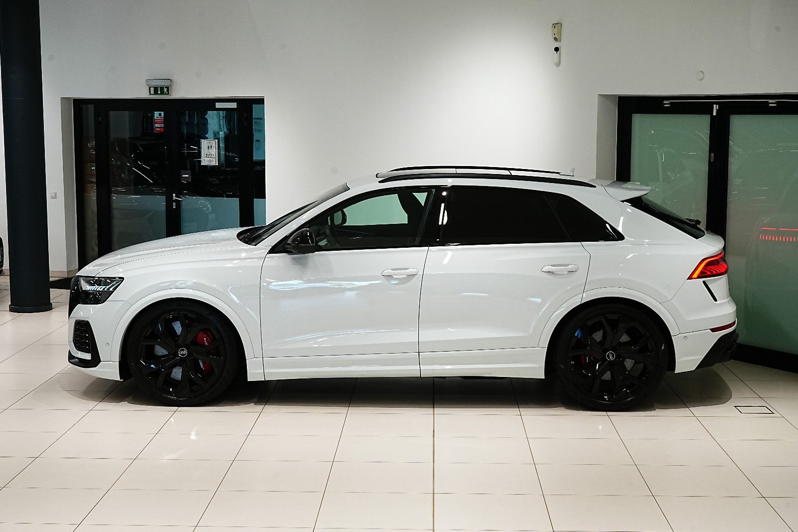 Audi RSQ8 4.0|HUD|KERAMIK|CARBON|SOFT|LUFT|3D|MASSAG|