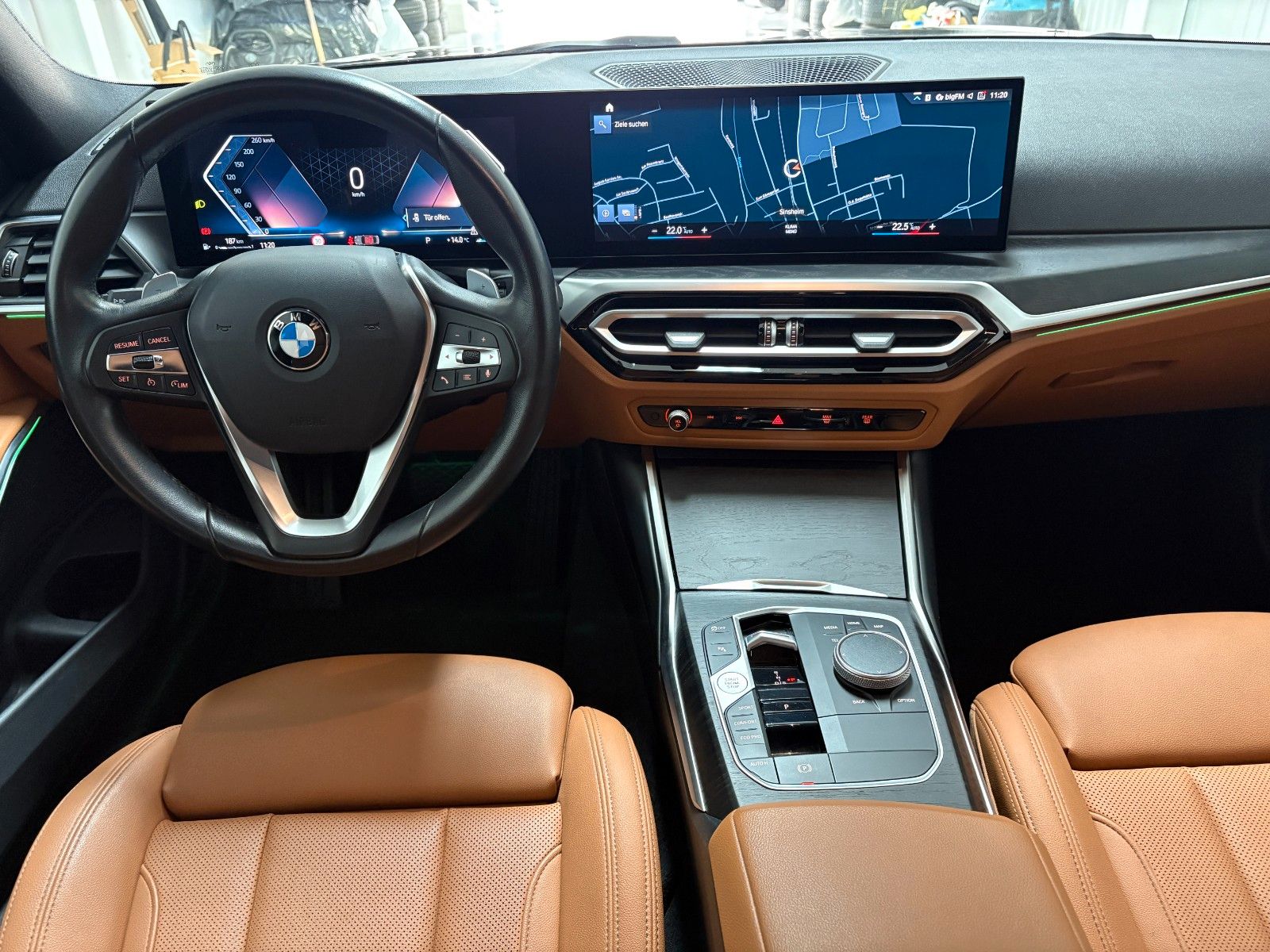 BMW 320 d xDrive /Curved-Display/LED/AHK/18"