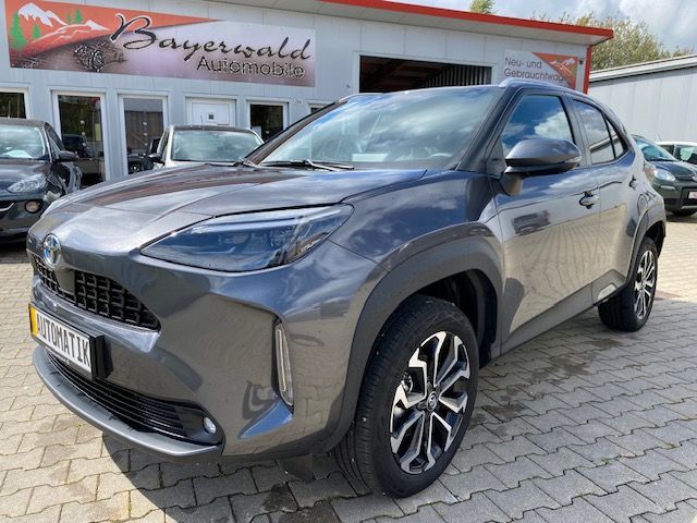 Toyota Yaris Cross Hybrid Navi Kamera SHZ ALU