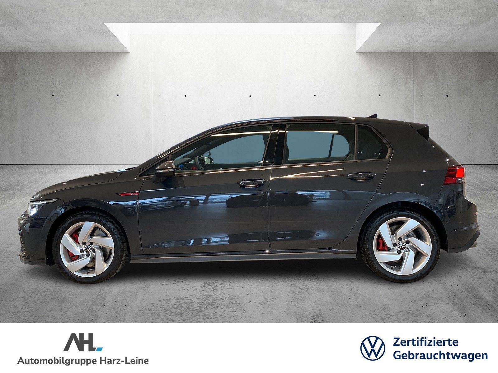 Volkswagen Golf GTI VIII 2.0 TSI - Samsaru's Car Outlet
