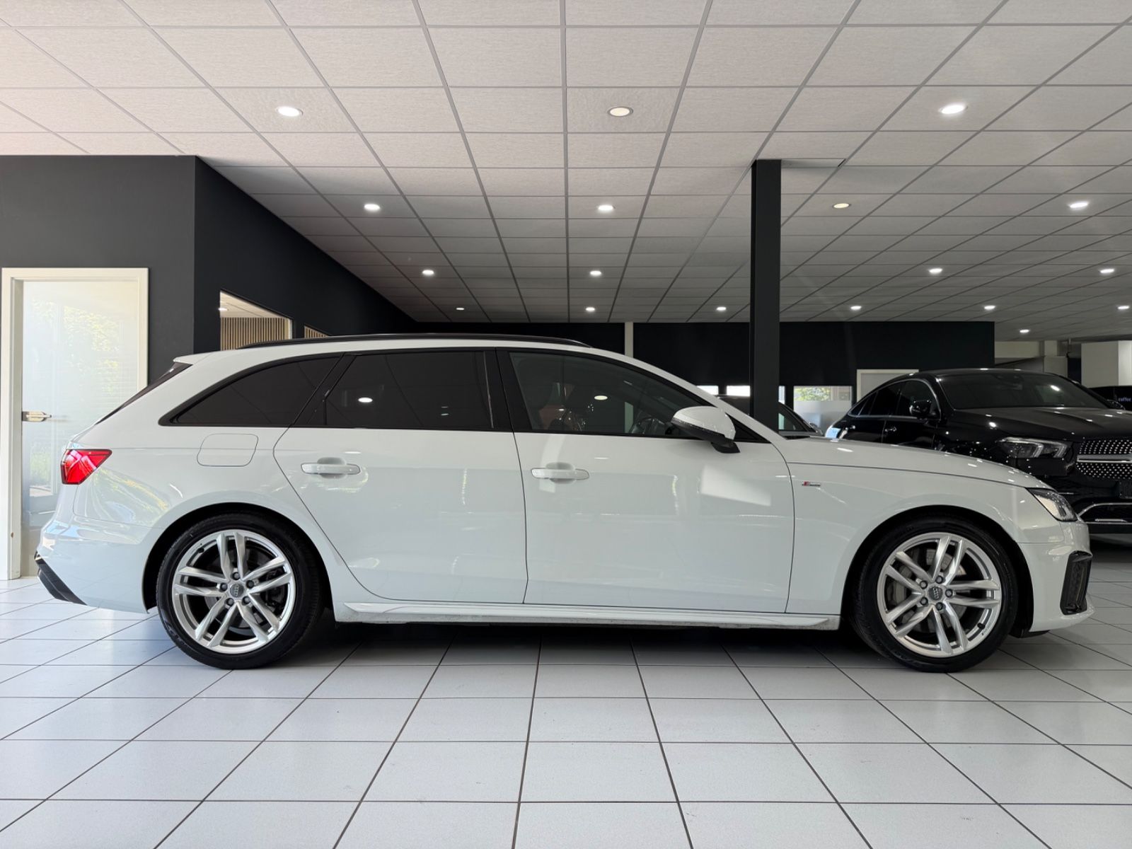 Audi A4 Avant 50 TDI quattro S line*PANO*ACC*CARPLAY*