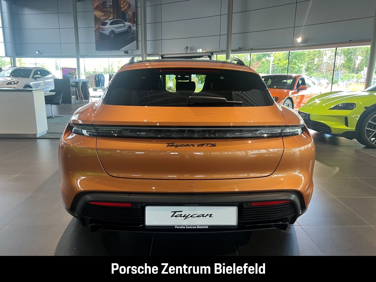 Porsche Taycan GTS Sport Turismo  Nordischgold Head-Up