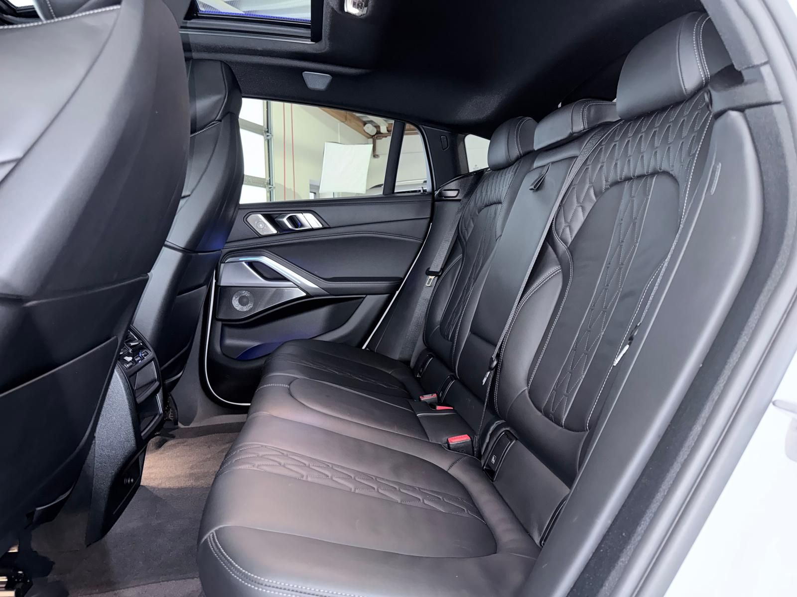BMW X6 40d xDrive-M Sport/Sky/AHK/360/HUD/B&W/Iconic