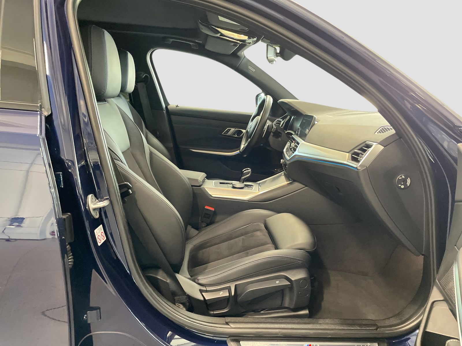 BMW 320e xDrive Touring M Sport - Samsaru's Car Outlet