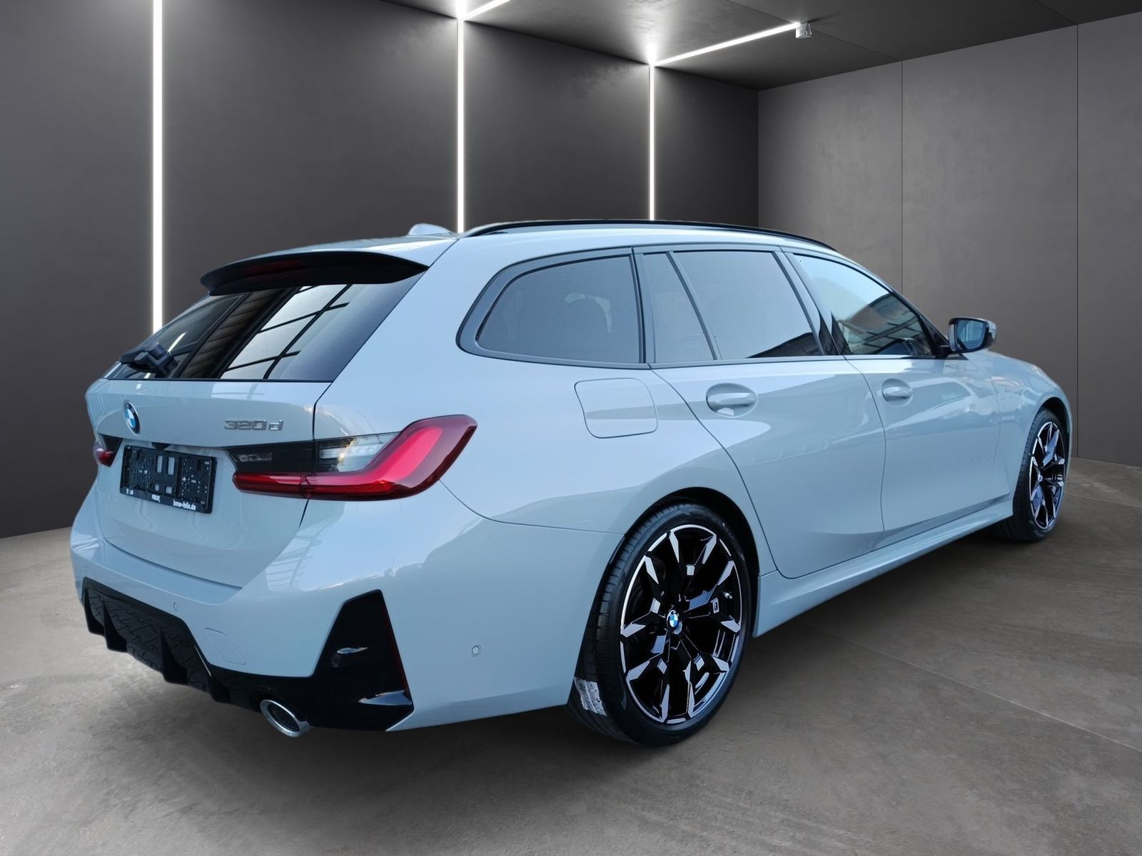 BMW 320d xDrive touring+M SPORTPAKET+19"ALU+STOP&GO+
