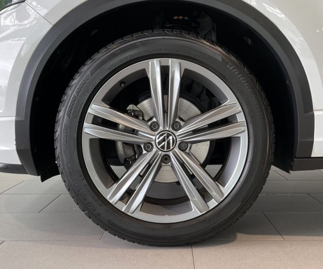 Volkswagen T-Roc 1.5 DSG Sport R-Line - Samsaru's Car Outlet