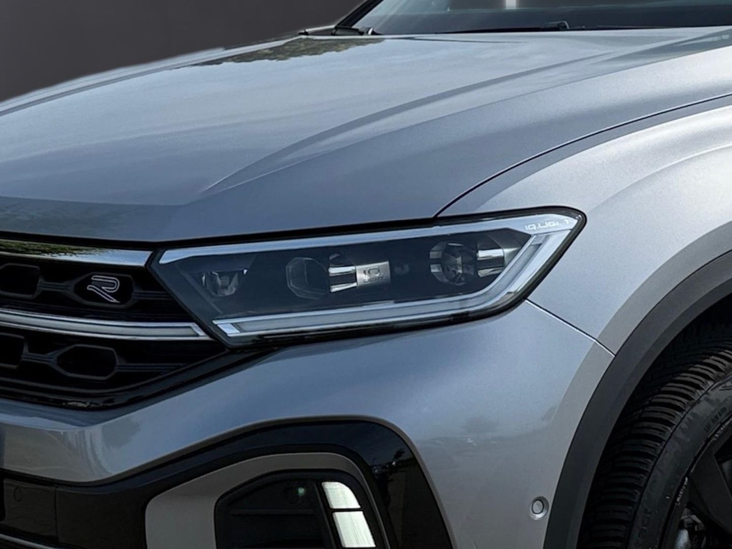 Volkswagen T-Roc R-Line 4motion 2.0 TSI - Samsaru's Car Outlet