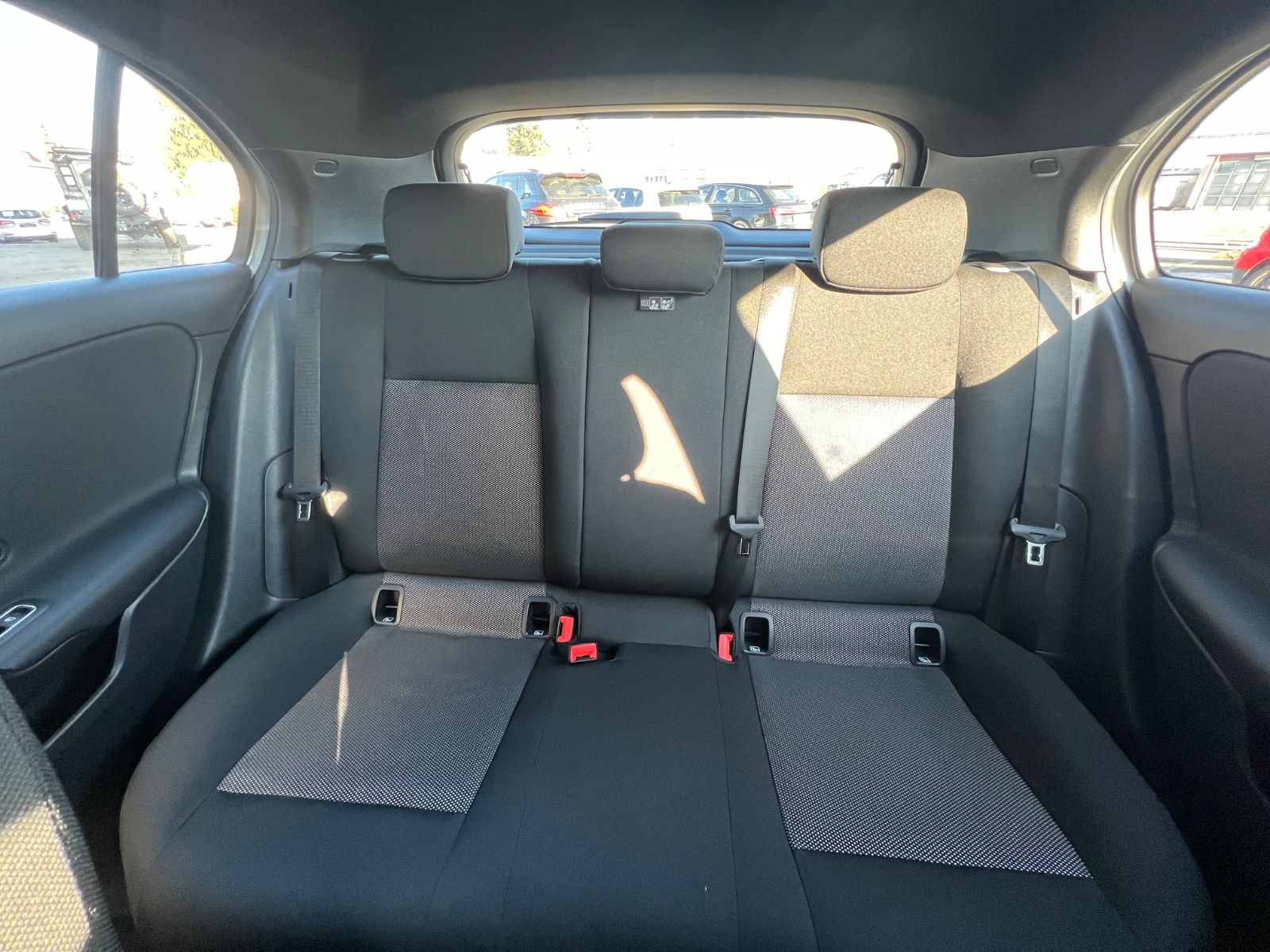 Mercedes-Benz A 180 d - Samsaru's Car Outlet