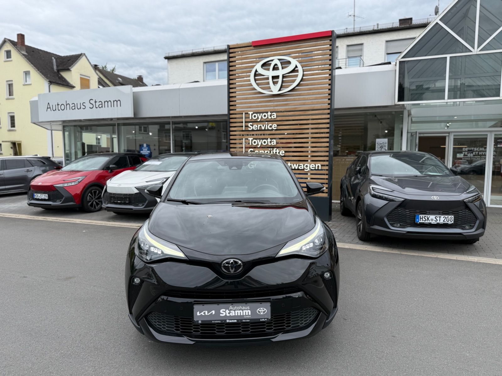 Toyota C-HR Hybrid GR Sport Black - Samsaru's Car Outlet