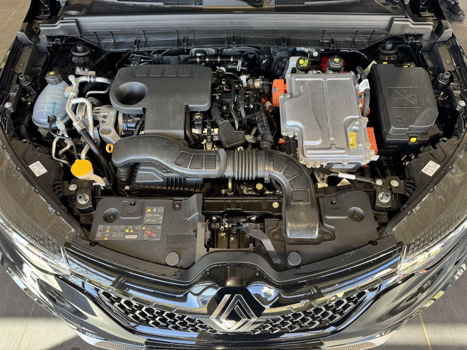 Renault Arkana TECHNO E-Tech Full Hybrid - Samsaru's Car Outlet