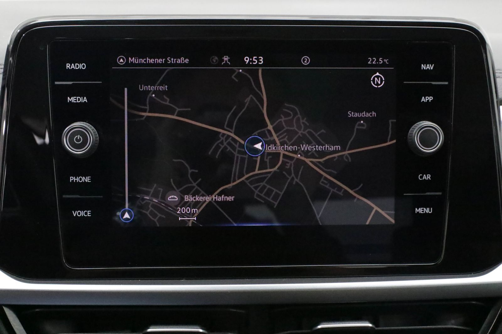 Volkswagen T-ROC 1.5 TSI DSG Life - Samsaru's Car Outlet