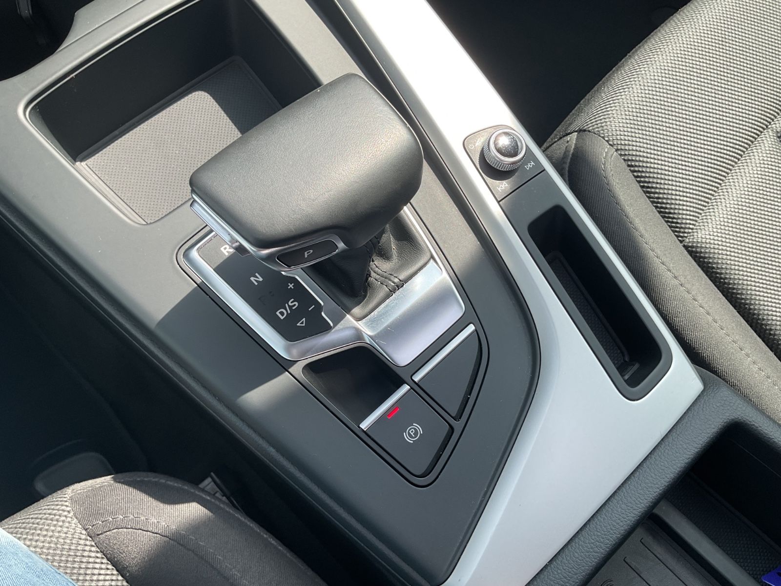 Audi A4 Avant 35 TFSI S-tronic - Samsaru's Car Outlet