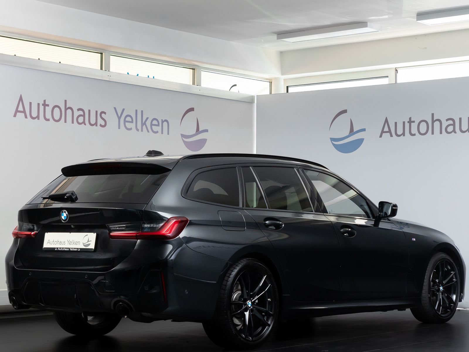 BMW 320d M Sport - Samsaru's Car Outlet