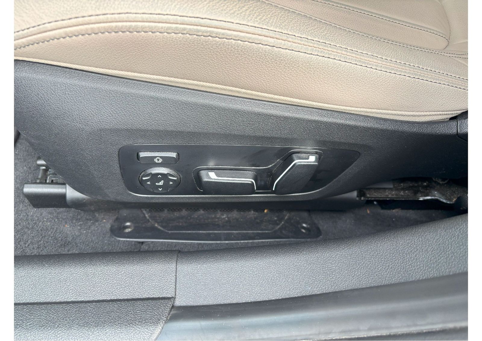 BMW 330e xDrive Touring