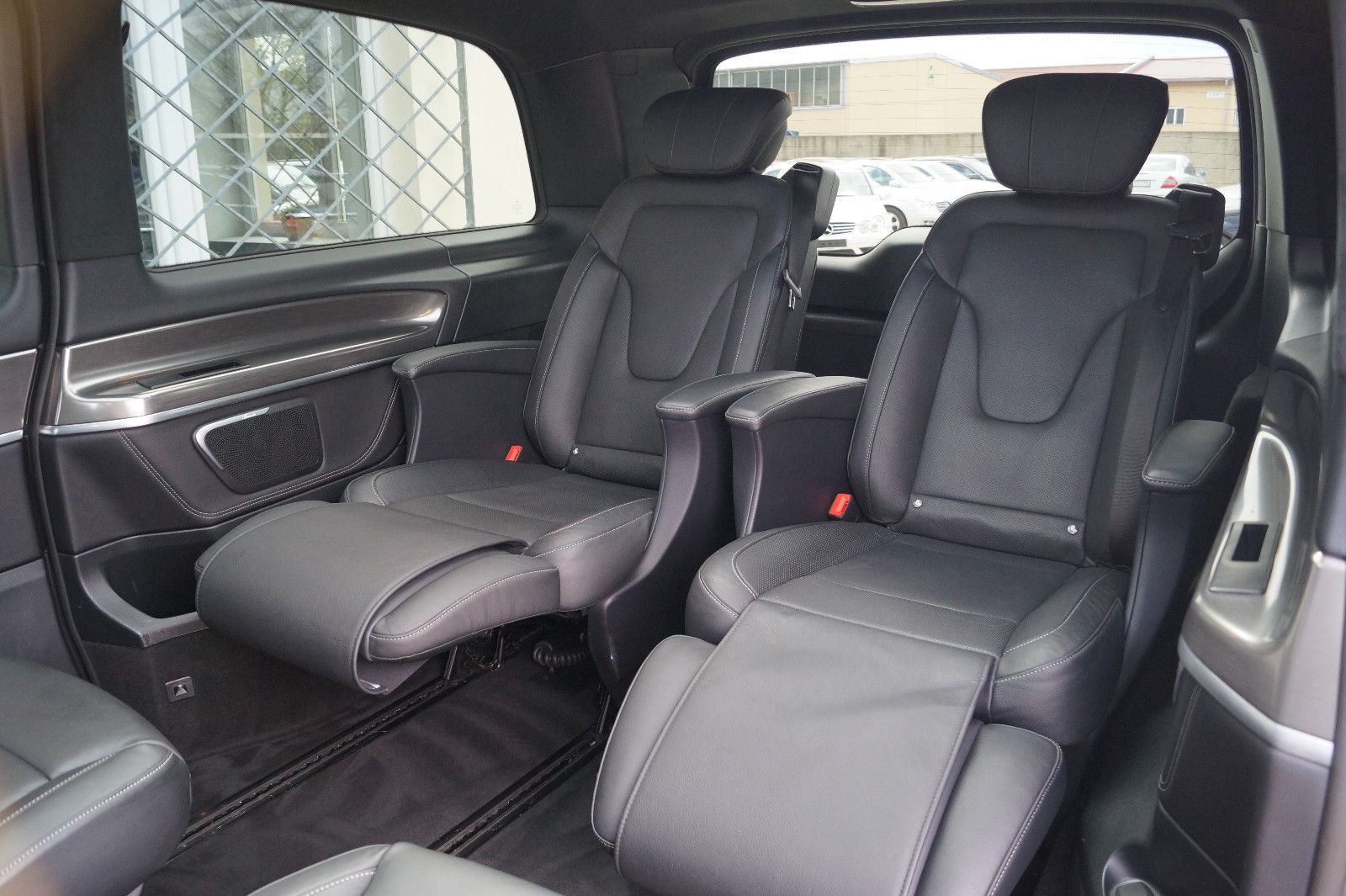 Mercedes-Benz V 300 D EXCLUSIVE EDITION - Samsaru's Car Outlet