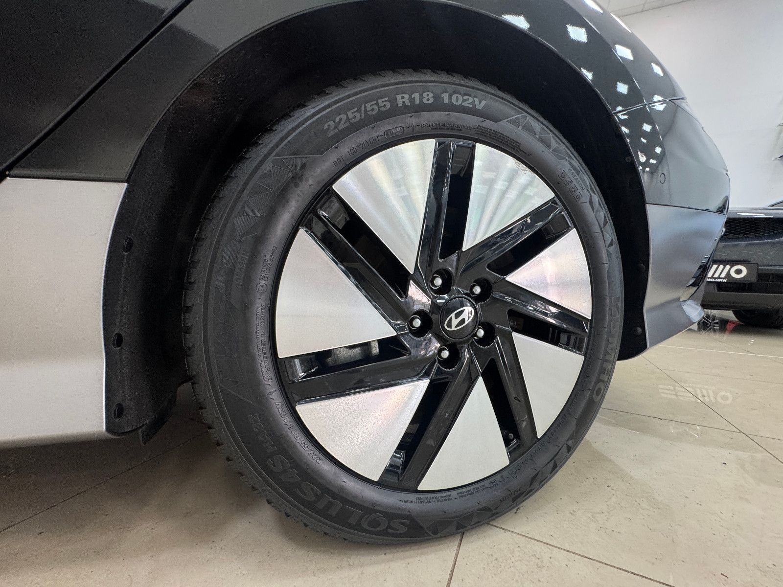 Hyundai IONIQ 6 77,4kWh 325ps 4WD Uniq 360°K/BOSE/DIGI