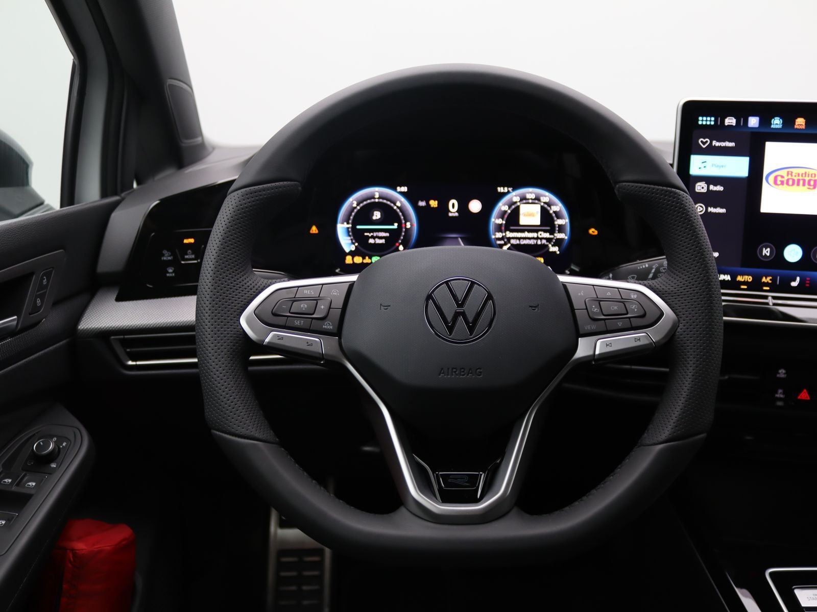 Volkswagen Golf R-Line 2.0 TDI DSG/ Matrix, AHK, 360°Kamera