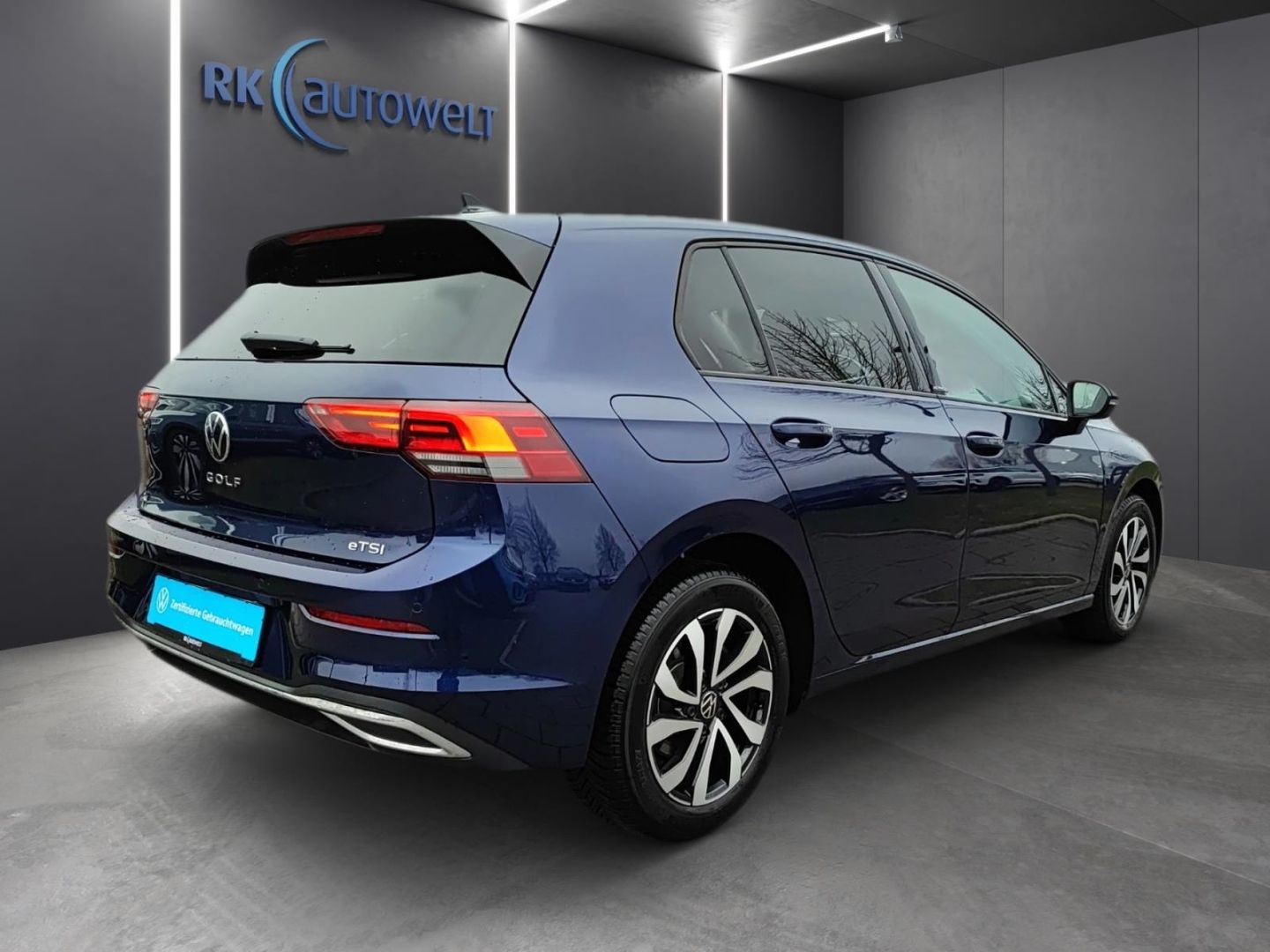 Volkswagen Golf 8 VIII Active eTSI - Samsaru's Car Outlet